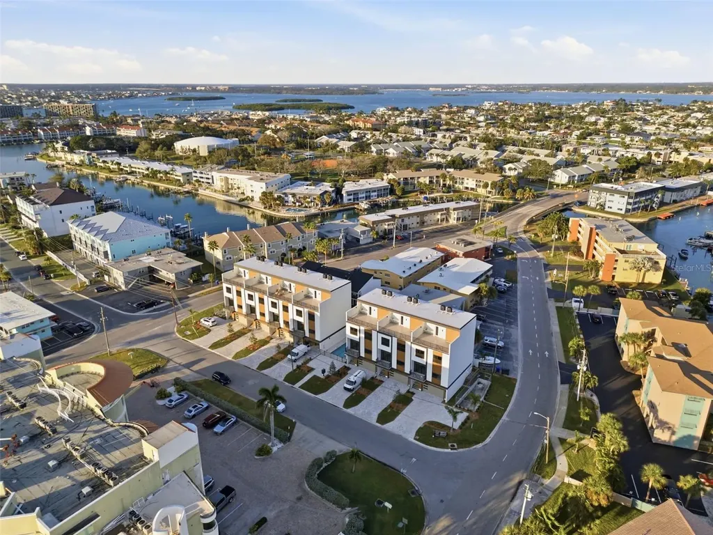 11605 1st Street E Treasure Island FL 33706
