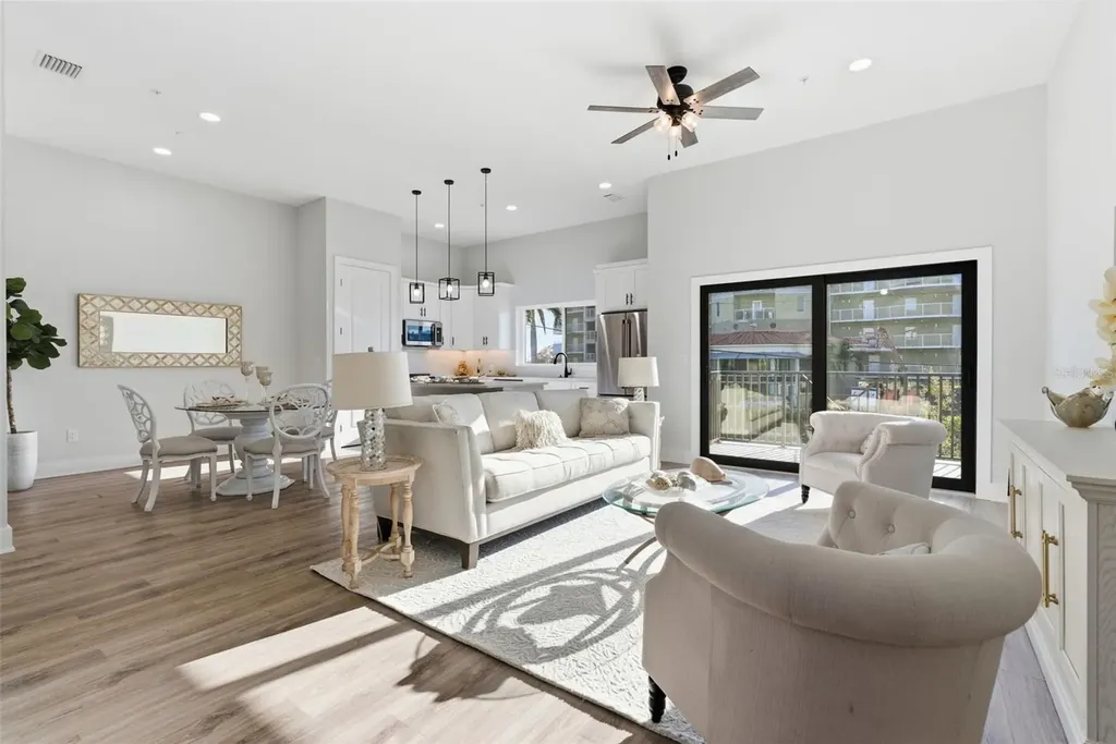 11605 1st Street E Treasure Island FL 33706