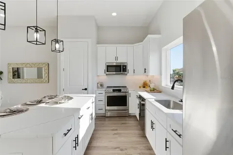 11605 1st Street E Treasure Island FL 33706