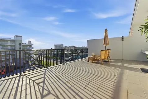 11605 1st Street E Treasure Island FL 33706