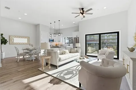 11605 1st Street E Treasure Island FL 33706