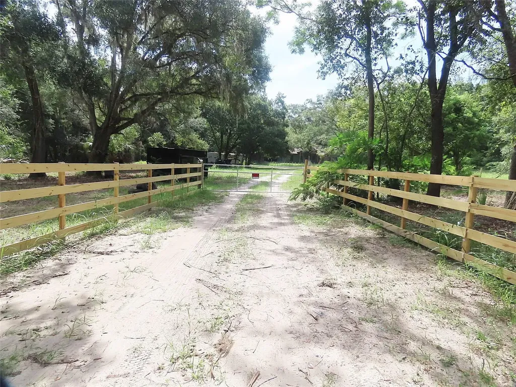 32944 County Road 437 Sorrento FL 32776