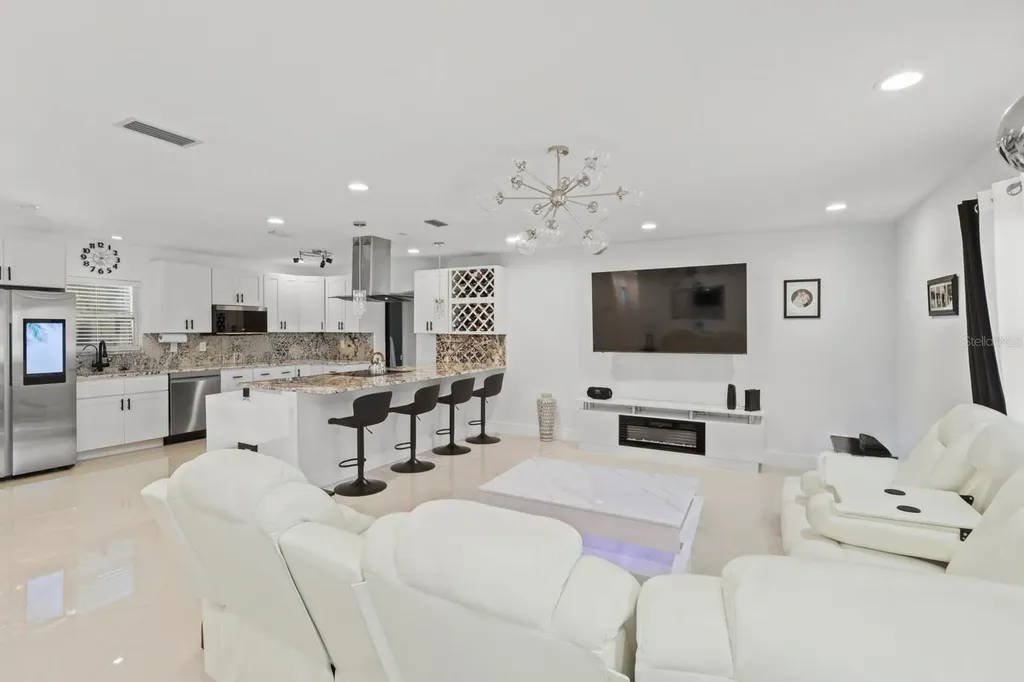 6917 22nd Street W Bradenton FL 34207