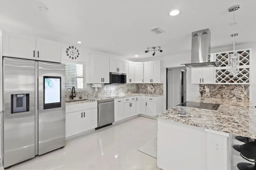 6917 22nd Street W Bradenton FL 34207