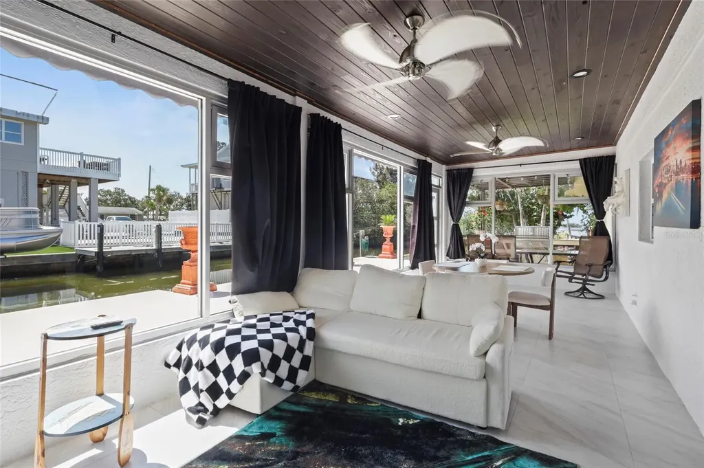 6917 22nd Street W Bradenton FL 34207