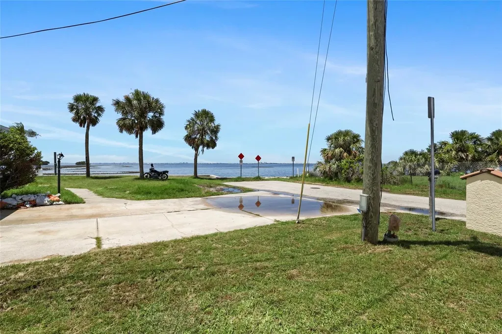 6917 22nd Street W Bradenton FL 34207