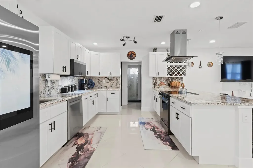 6917 22nd Street W Bradenton FL 34207