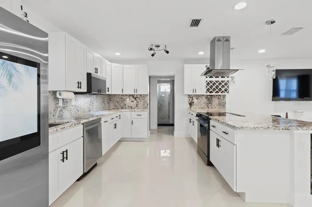 6917 22nd Street W Bradenton FL 34207