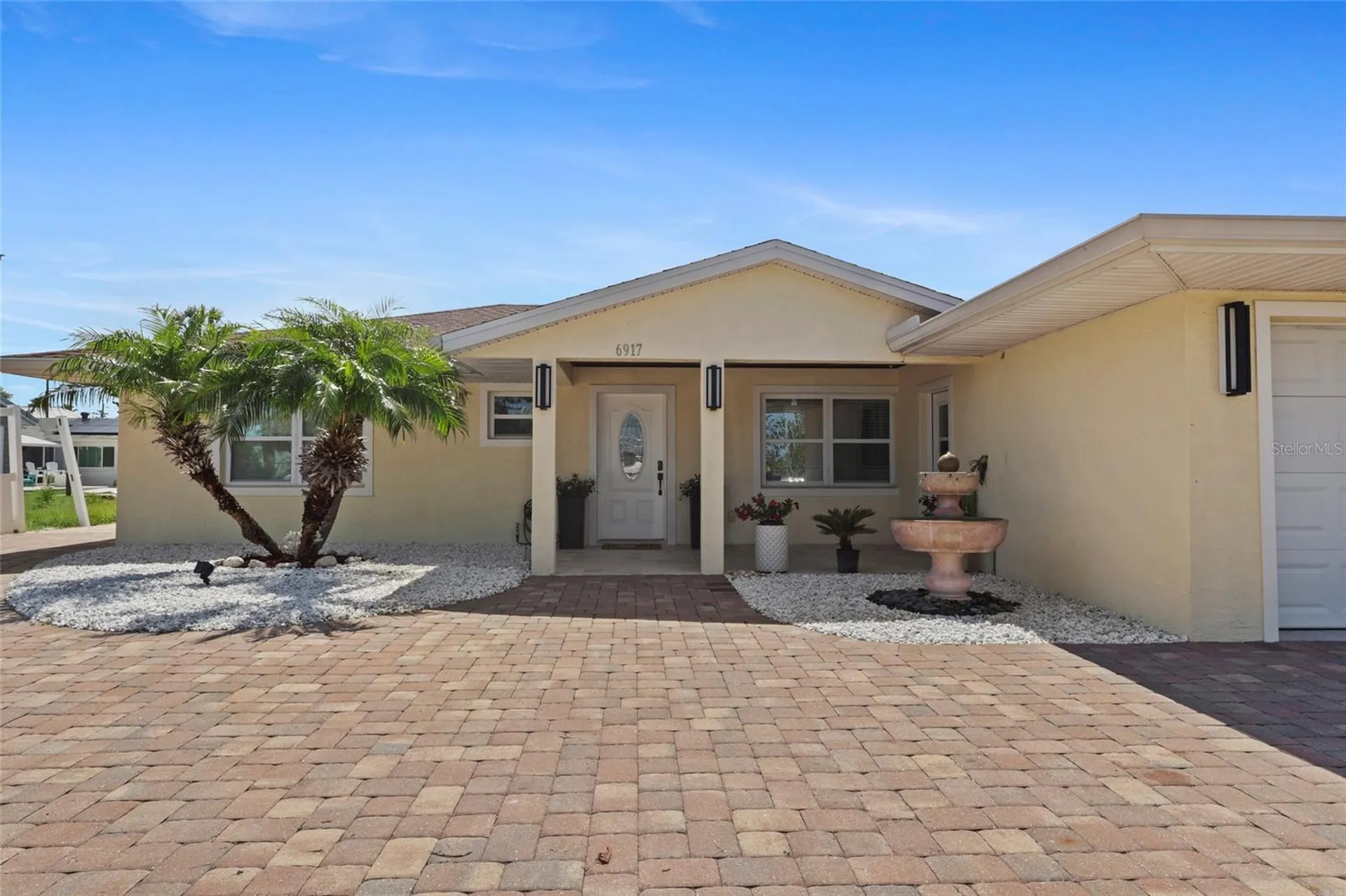 6917 22nd Street W Bradenton FL 34207