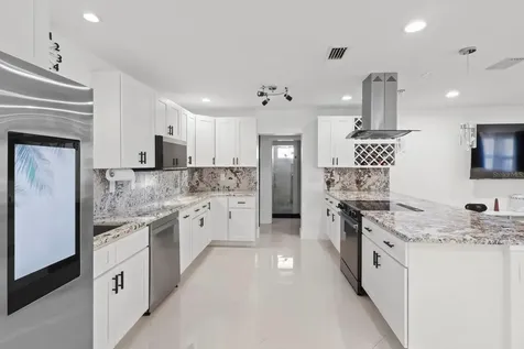 6917 22nd Street W Bradenton FL 34207