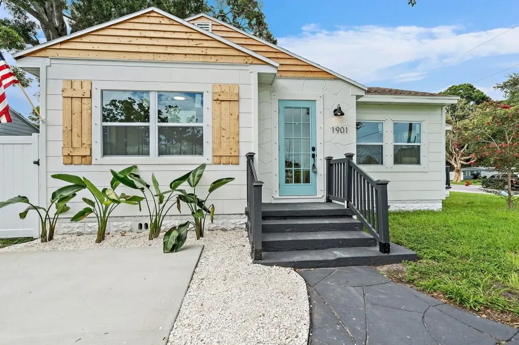 1901 18th Avenue N St Petersburg FL 33713