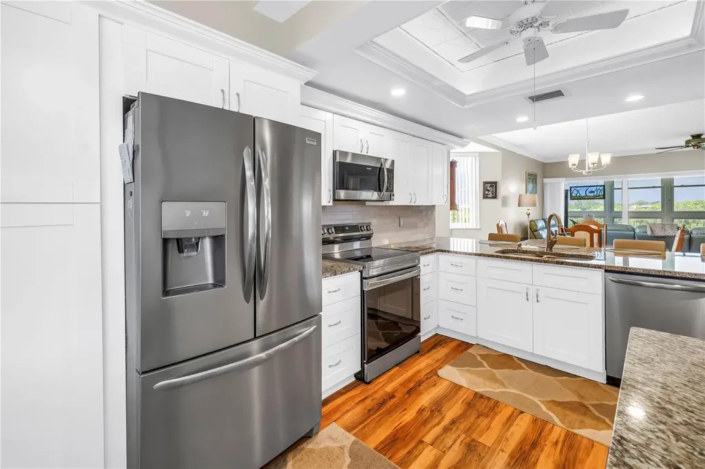 6399 Shoreline Drive St Petersburg FL 33708