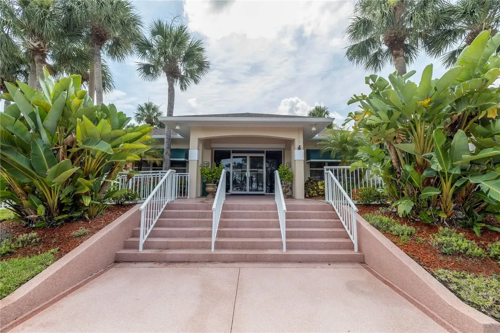 6399 Shoreline Drive St Petersburg FL 33708