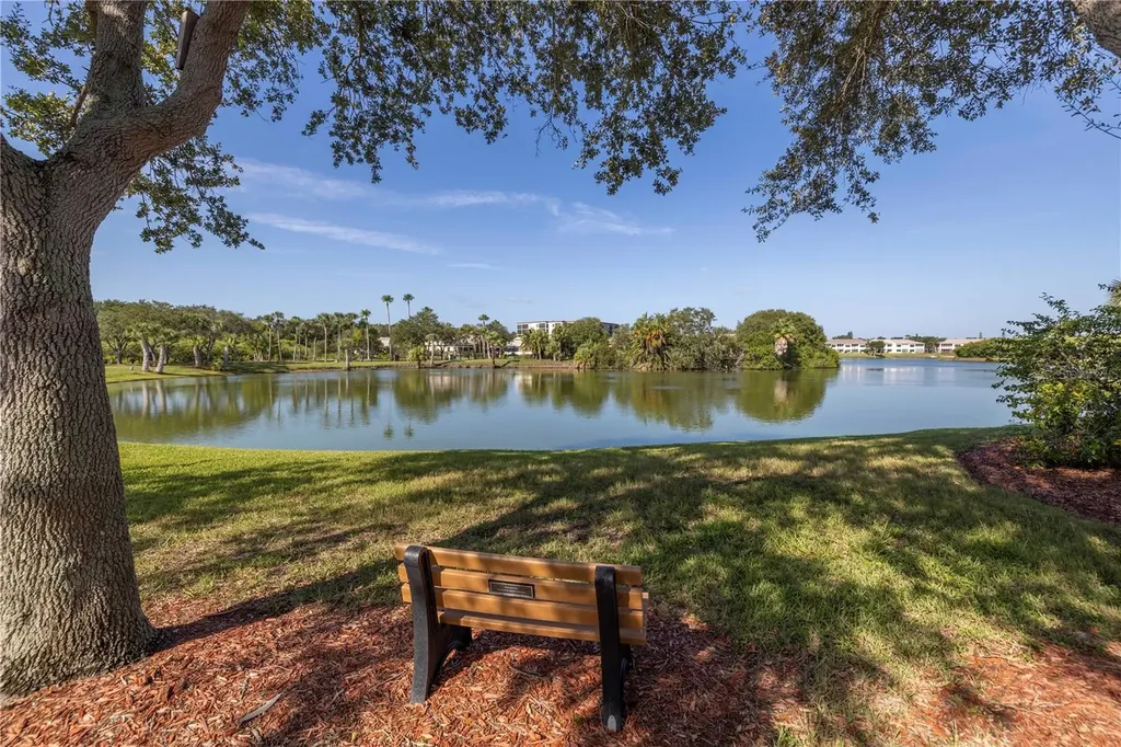 6399 Shoreline Drive St Petersburg FL 33708