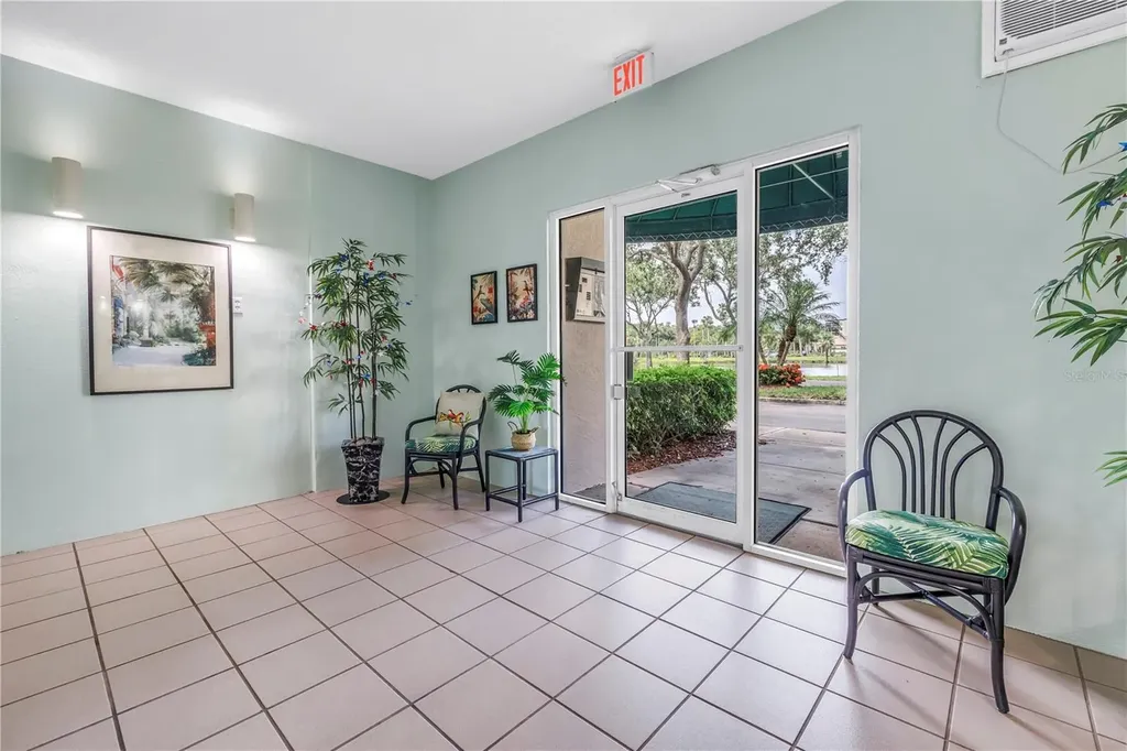 6399 Shoreline Drive St Petersburg FL 33708