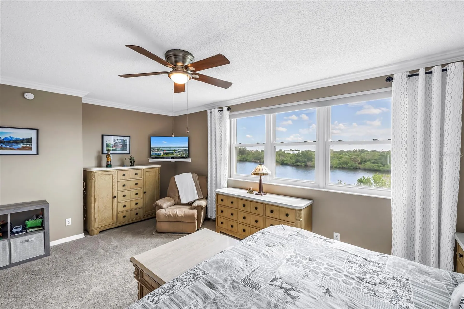 6399 Shoreline Drive St Petersburg FL 33708