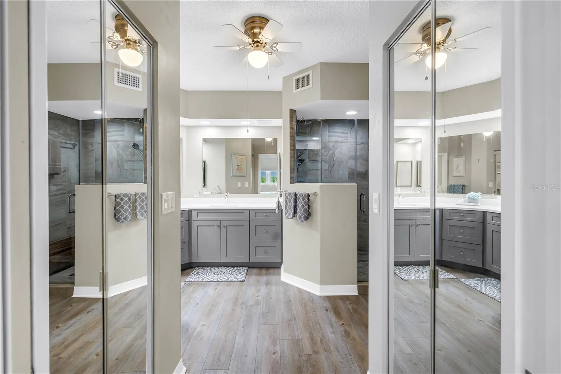 6399 Shoreline Drive St Petersburg FL 33708