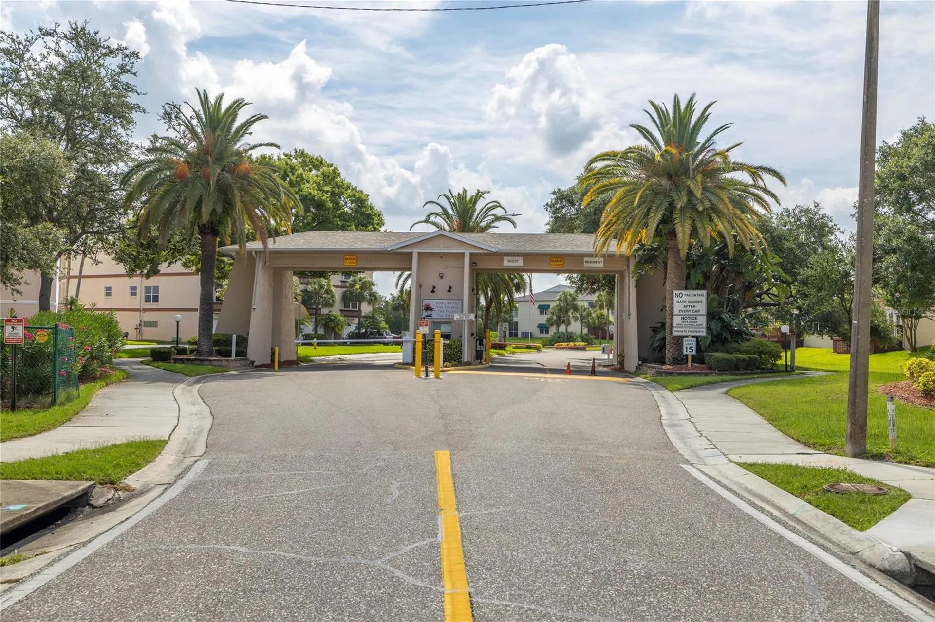 6399 Shoreline Drive St Petersburg FL 33708