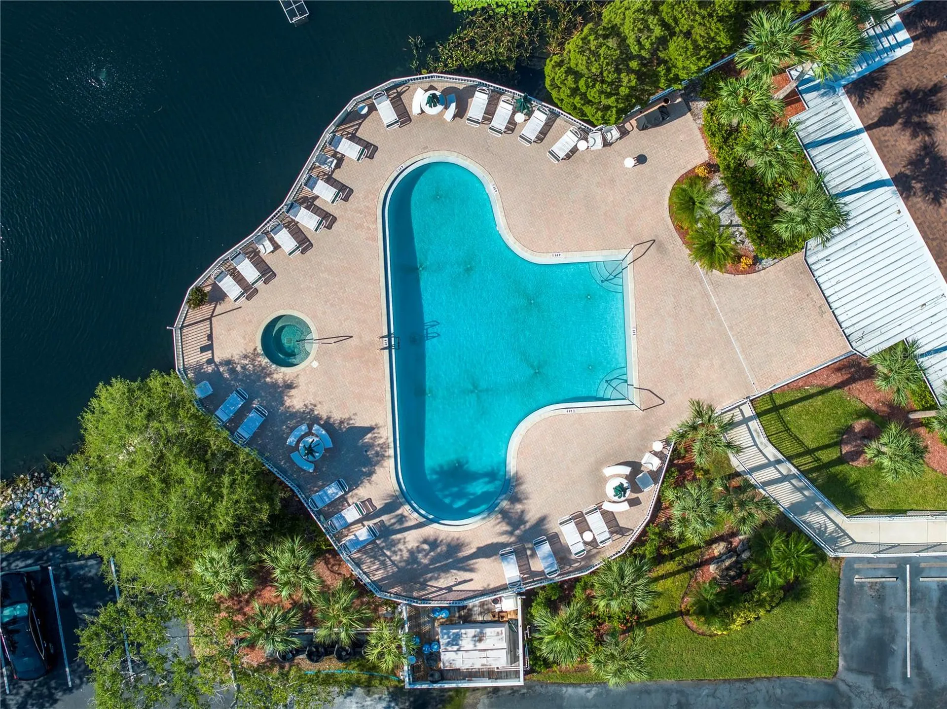 6399 Shoreline Drive St Petersburg FL 33708