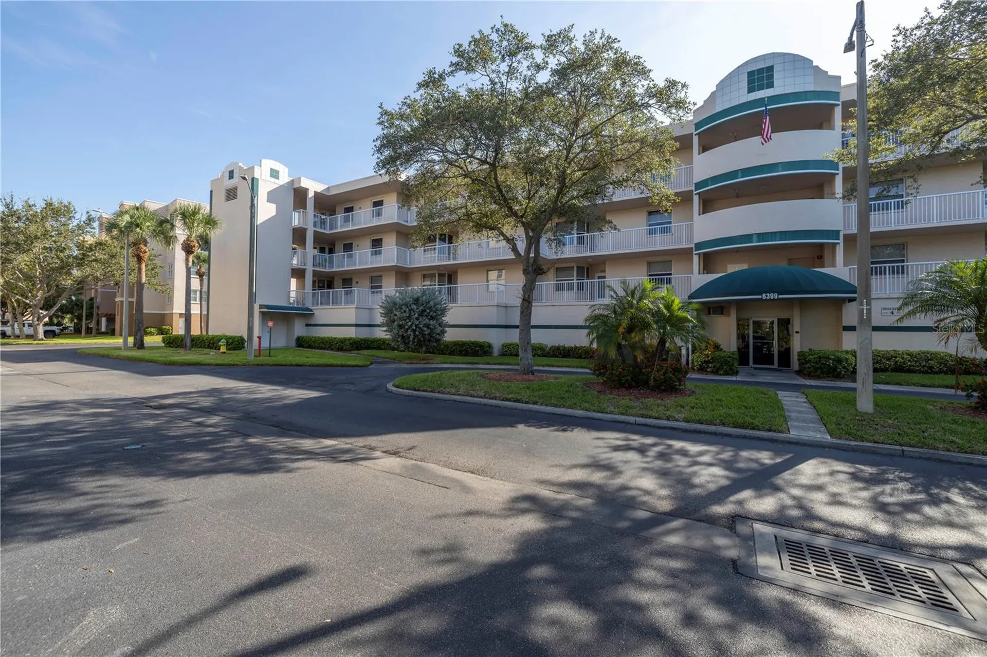6399 Shoreline Drive St Petersburg FL 33708