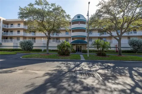6399 Shoreline Drive St Petersburg FL 33708