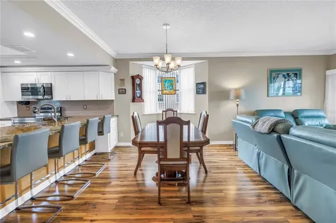 6399 Shoreline Drive St Petersburg FL 33708