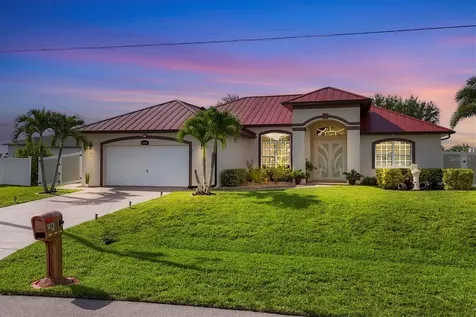 1402 SW 4th Lane Cape Coral FL 33991