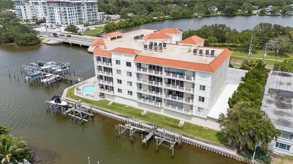 1860 N Fort Harrison Avenue Clearwater FL 33755