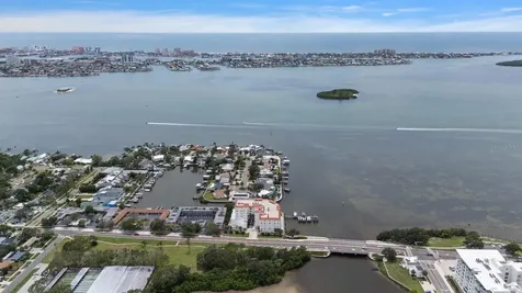 1860 N Fort Harrison Avenue Clearwater FL 33755