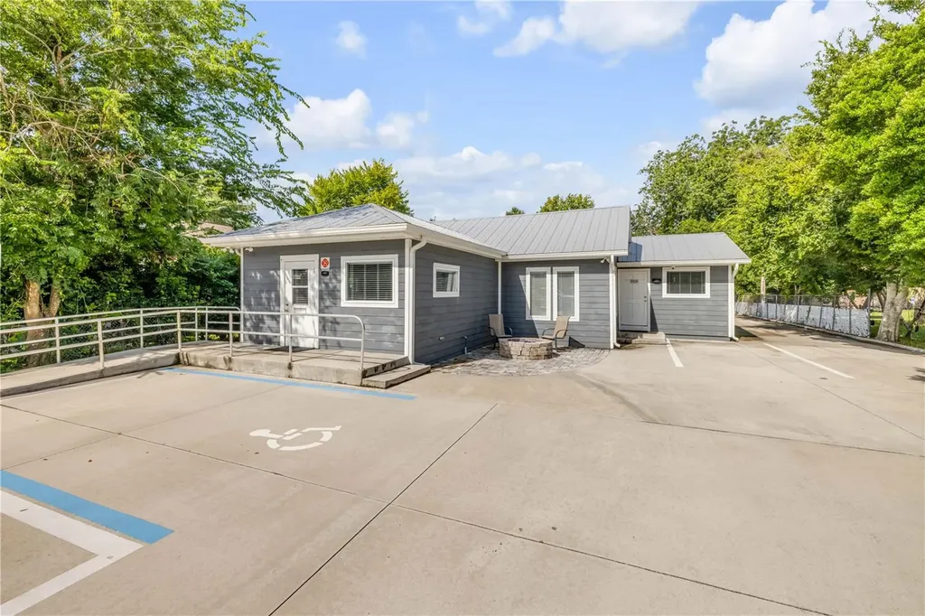 240 N Ridgewood Avenue Edgewater FL 32132