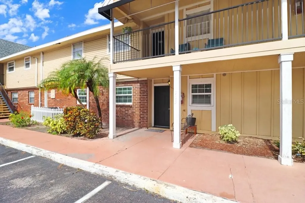 200 Country Club Drive Largo FL 33771