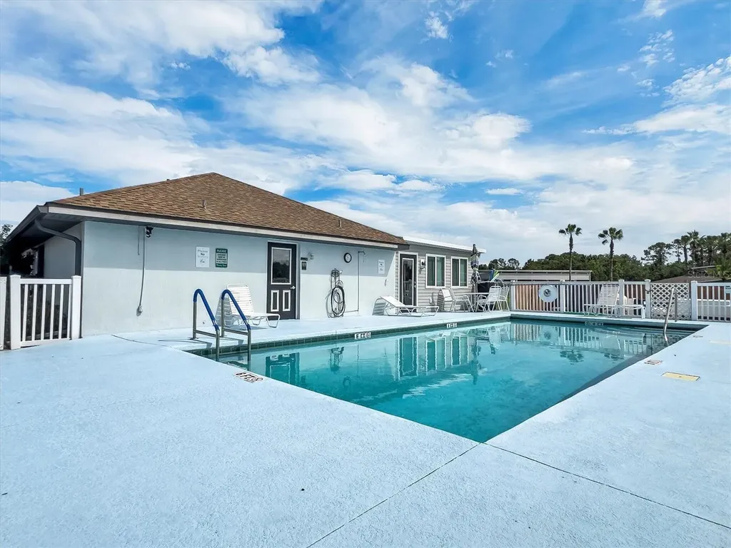 502 Par Pines Boulevard Davenport FL 33837