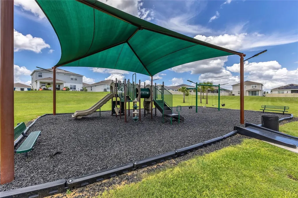 1631 Aspen Avenue Davenport FL 33837
