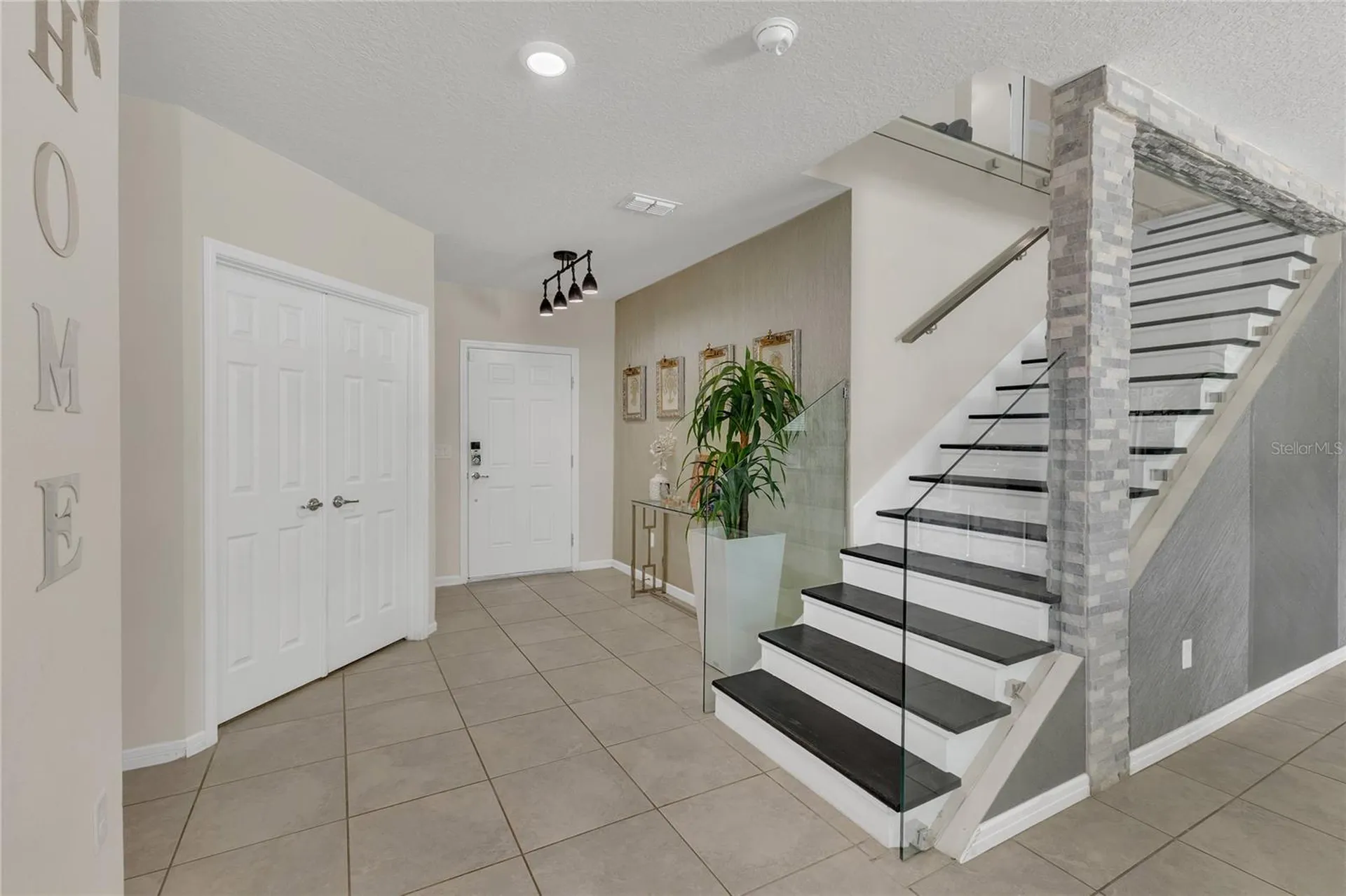 1631 Aspen Avenue Davenport FL 33837