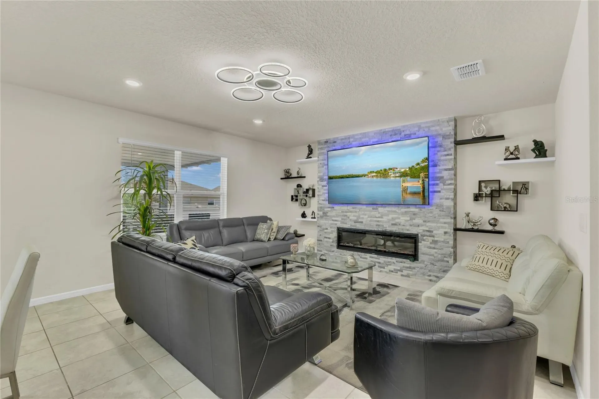 1631 Aspen Avenue Davenport FL 33837
