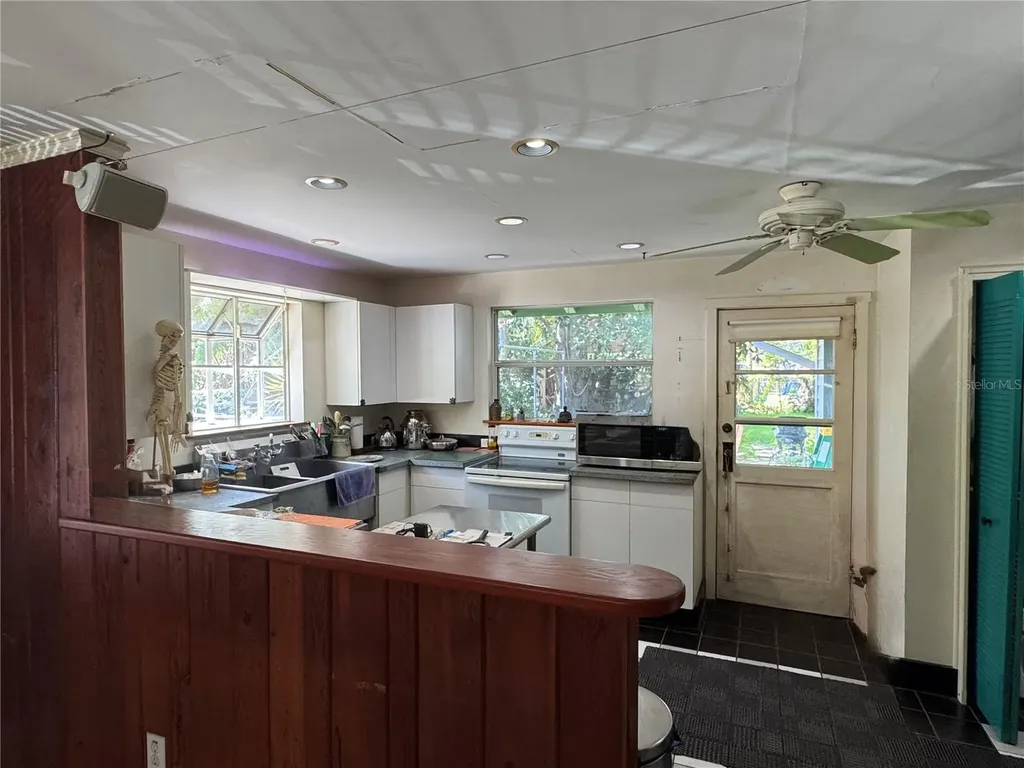1109 Patterson Drive Sarasota FL 34234