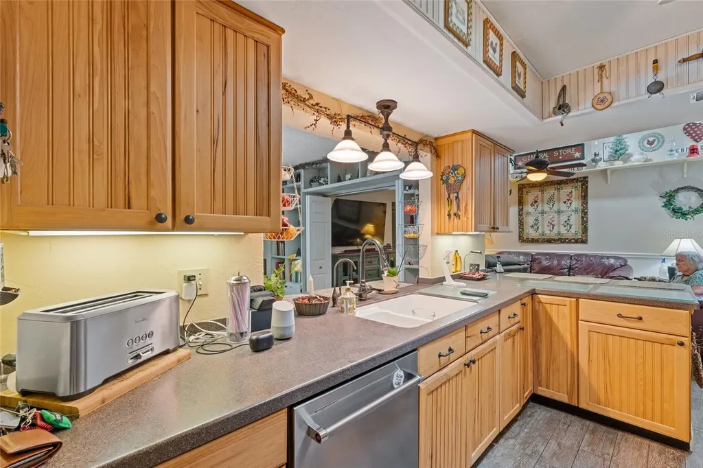155 Woodcutter Lane Palm Harbor FL 34683