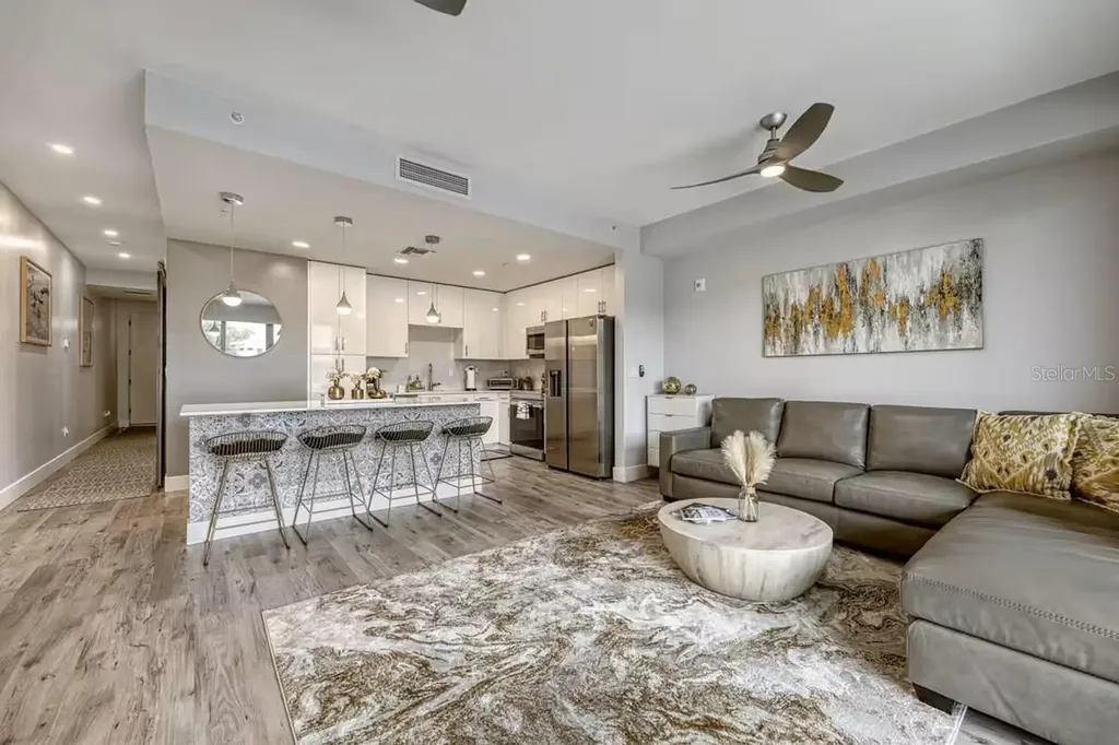 1709 N Tamiami Trail Sarasota FL 34234