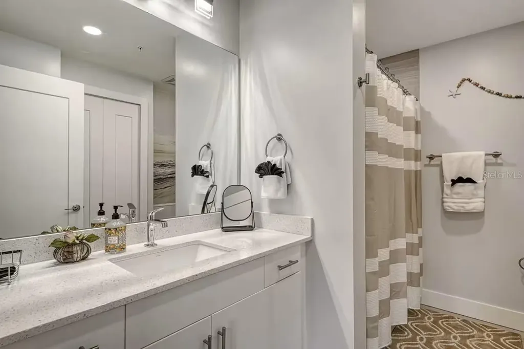 1709 N Tamiami Trail Sarasota FL 34234