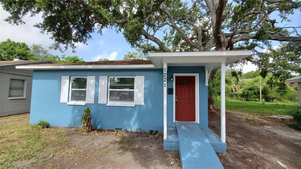 1221 30th Street S St Petersburg FL 33712