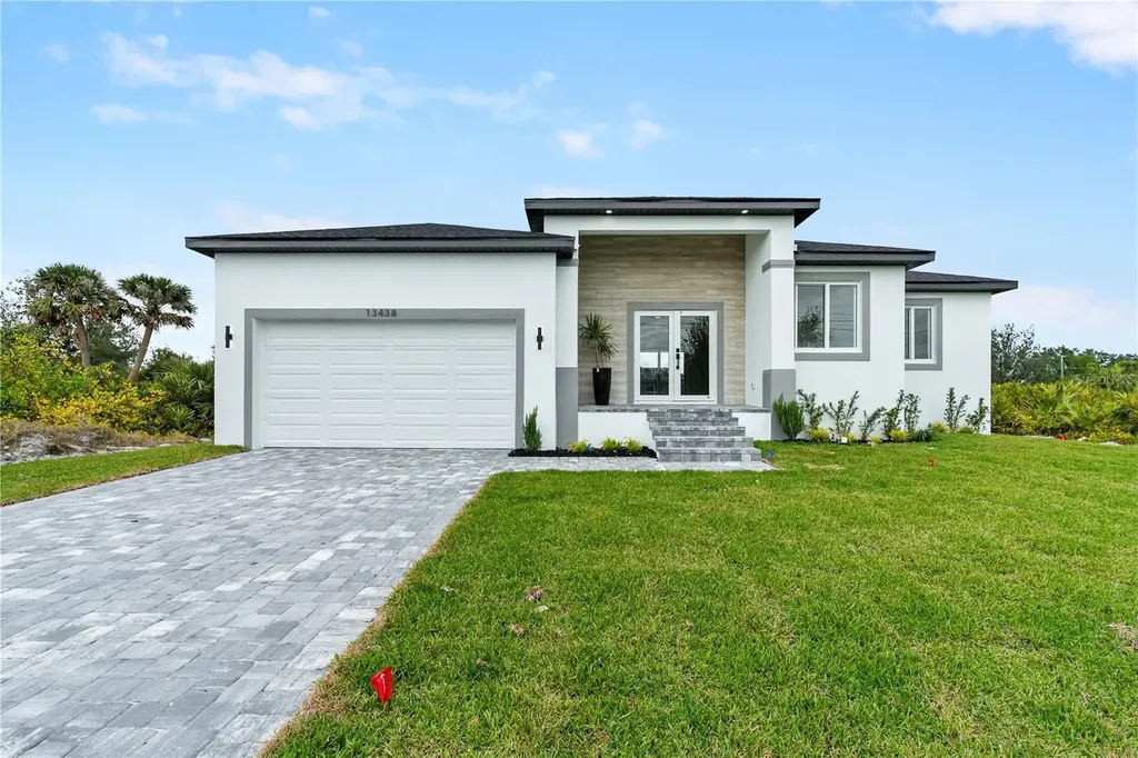 13438 Mcintosh Avenue Port Charlotte FL 33981