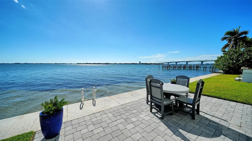 400 Golden Gate Point Sarasota FL 34236