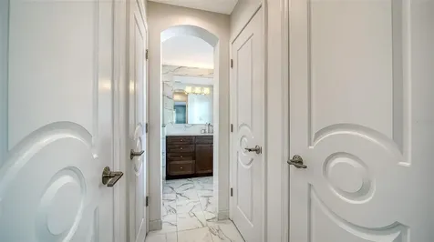 400 Golden Gate Point Sarasota FL 34236