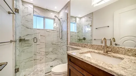 400 Golden Gate Point Sarasota FL 34236