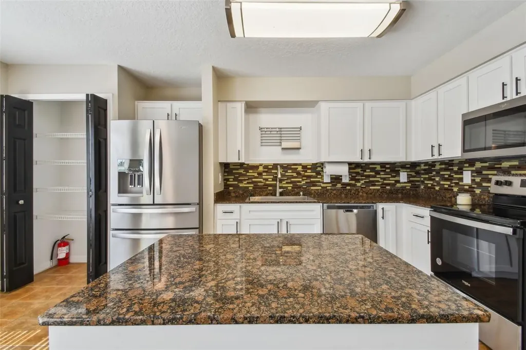 7842 Carriage Pointe Drive Gibsonton FL 33534