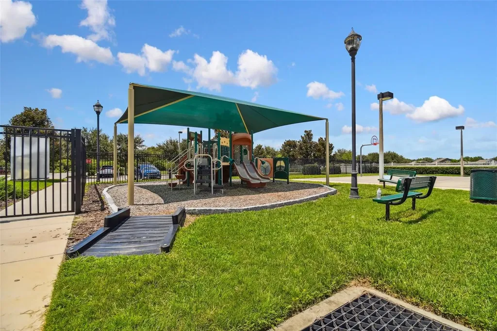 7842 Carriage Pointe Drive Gibsonton FL 33534
