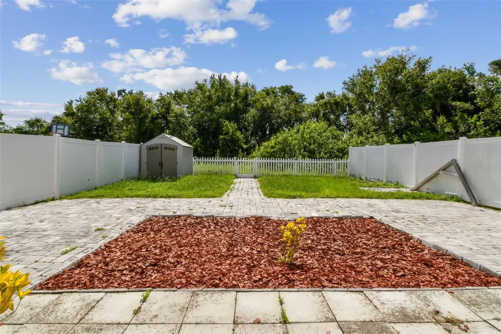7842 Carriage Pointe Drive Gibsonton FL 33534