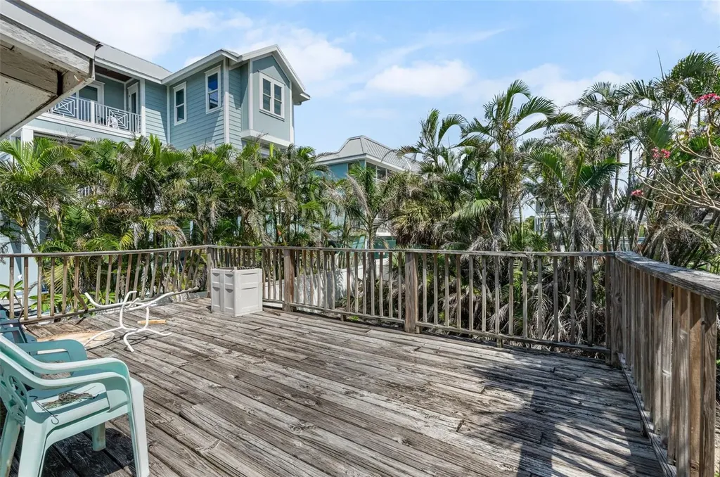 104 10th Street S Bradenton Beach FL 34217