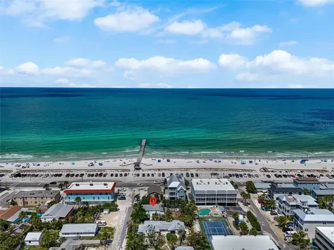 104 10th Street S Bradenton Beach FL 34217