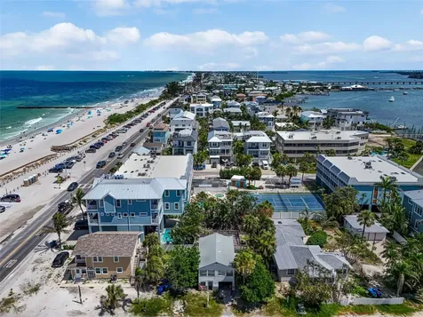104 10th Street S Bradenton Beach FL 34217